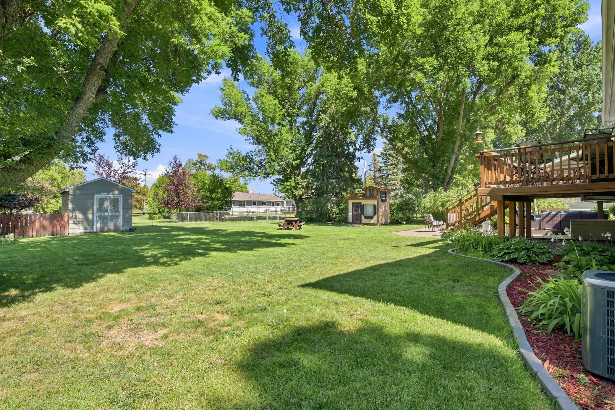 1980 single family home for sale at 543 Crescent Drive in Thompson, ND — 4 bed, 2 bath (photo 24 of 25)