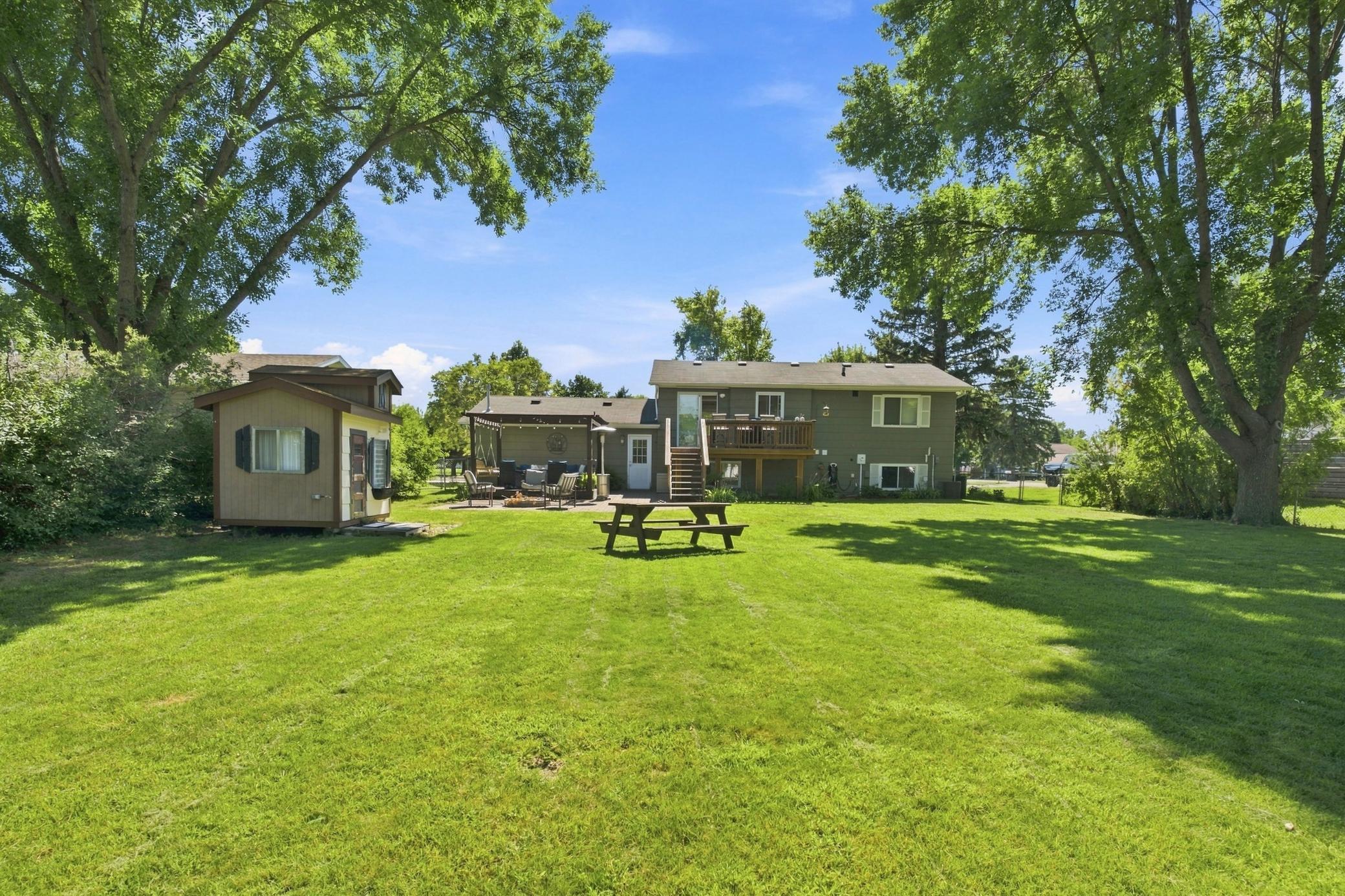 1980 single family home for sale at 543 Crescent Drive in Thompson, ND — 4 bed, 2 bath (photo 25 of 25)