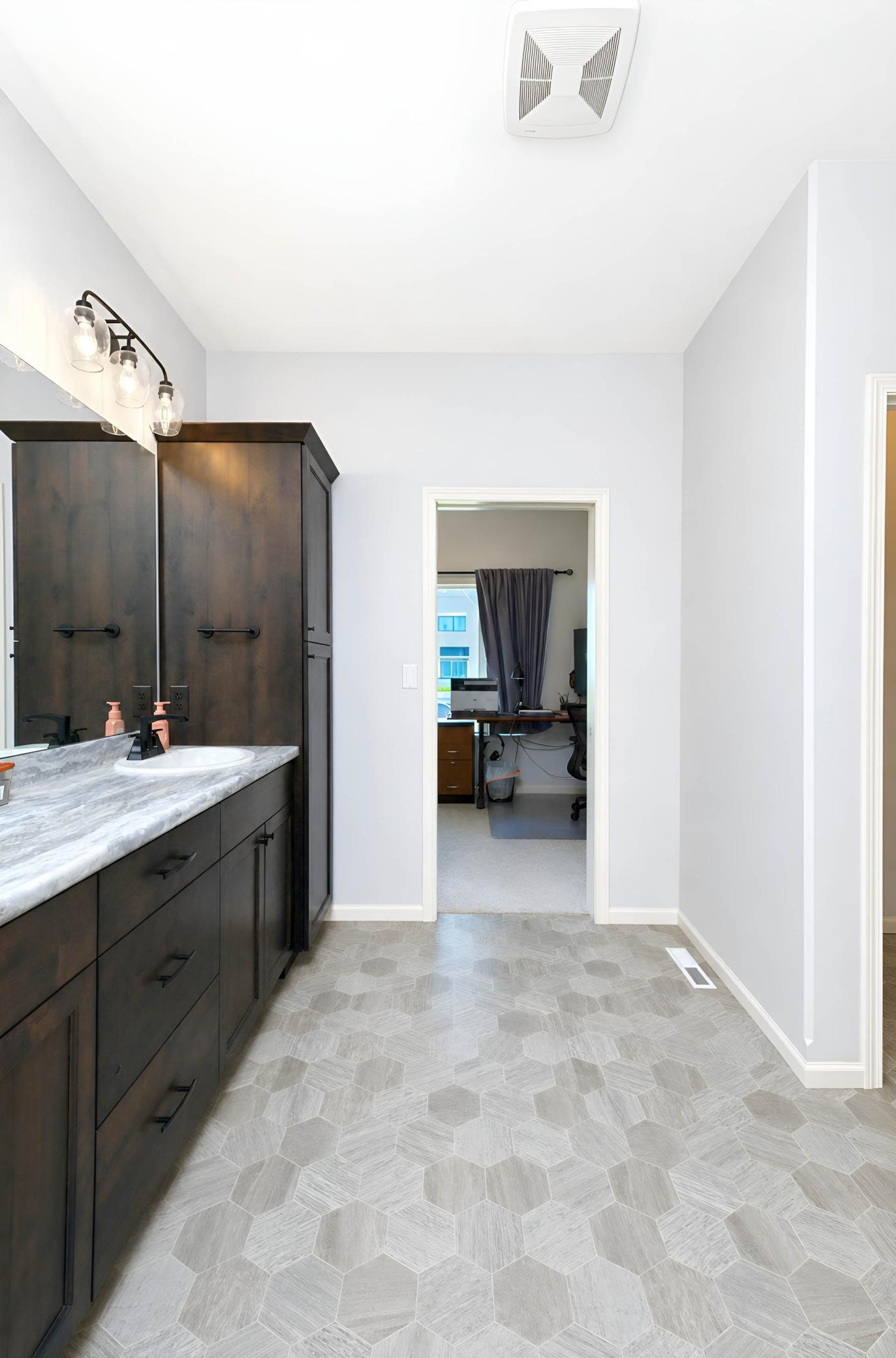 2022 single family home for sale at 8815 Northern Lights Avenue in Horace, ND — 4 bed, 3 bath (photo 23 of 56)