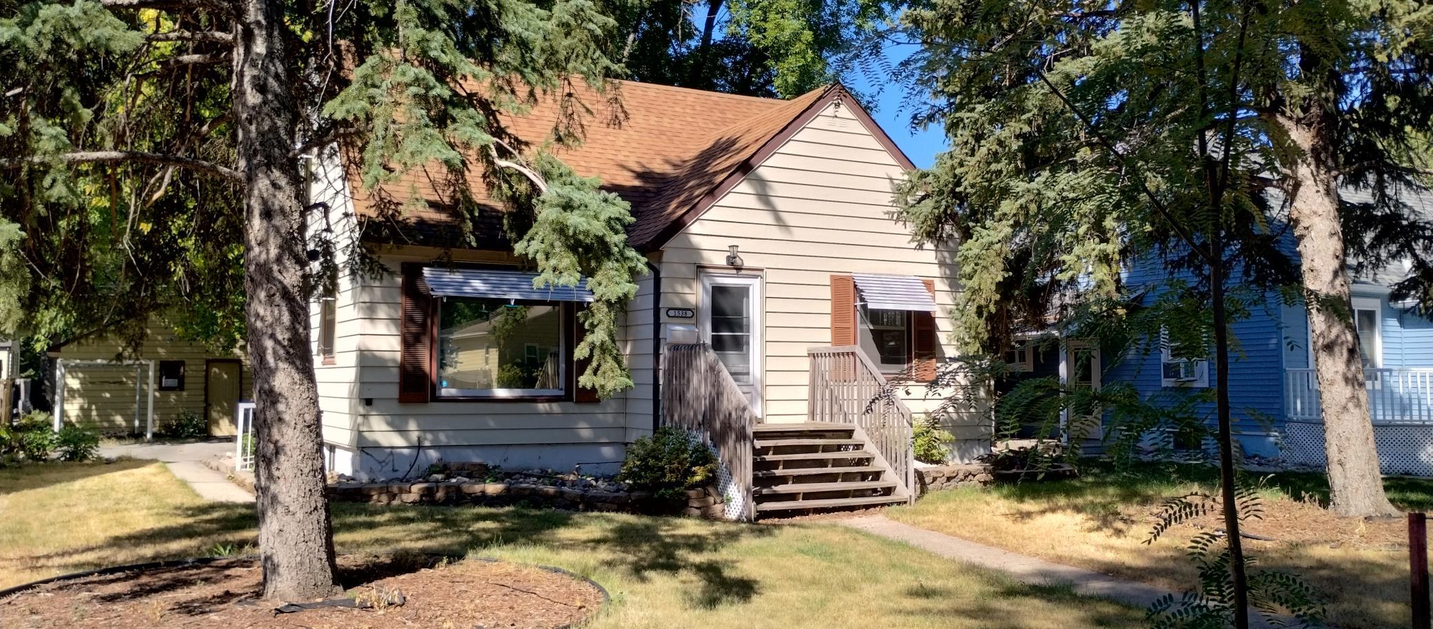 1947 single family home for sale at 1538 7th Street N in Fargo, ND — 3 bed, 1 bath (photo 3 of 35)