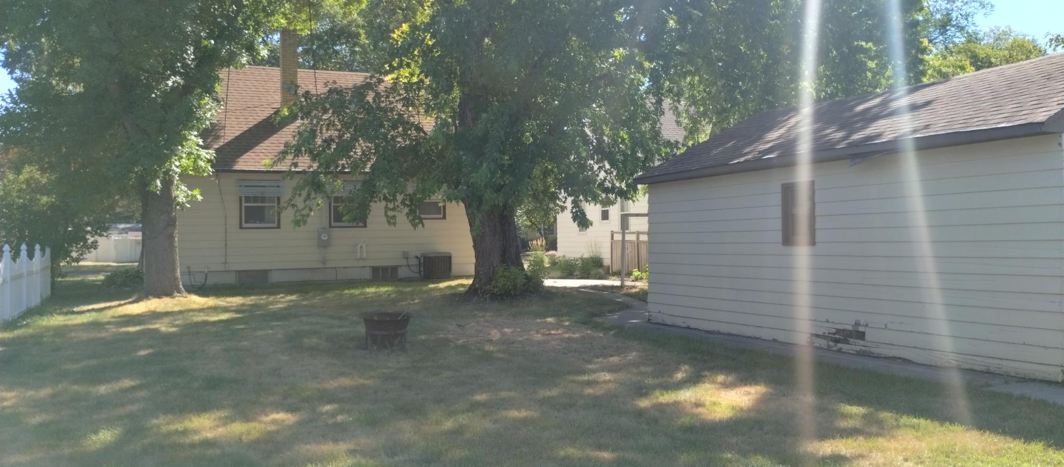 1947 single family home for sale at 1538 7th Street N in Fargo, ND — 3 bed, 1 bath (photo 7 of 35)