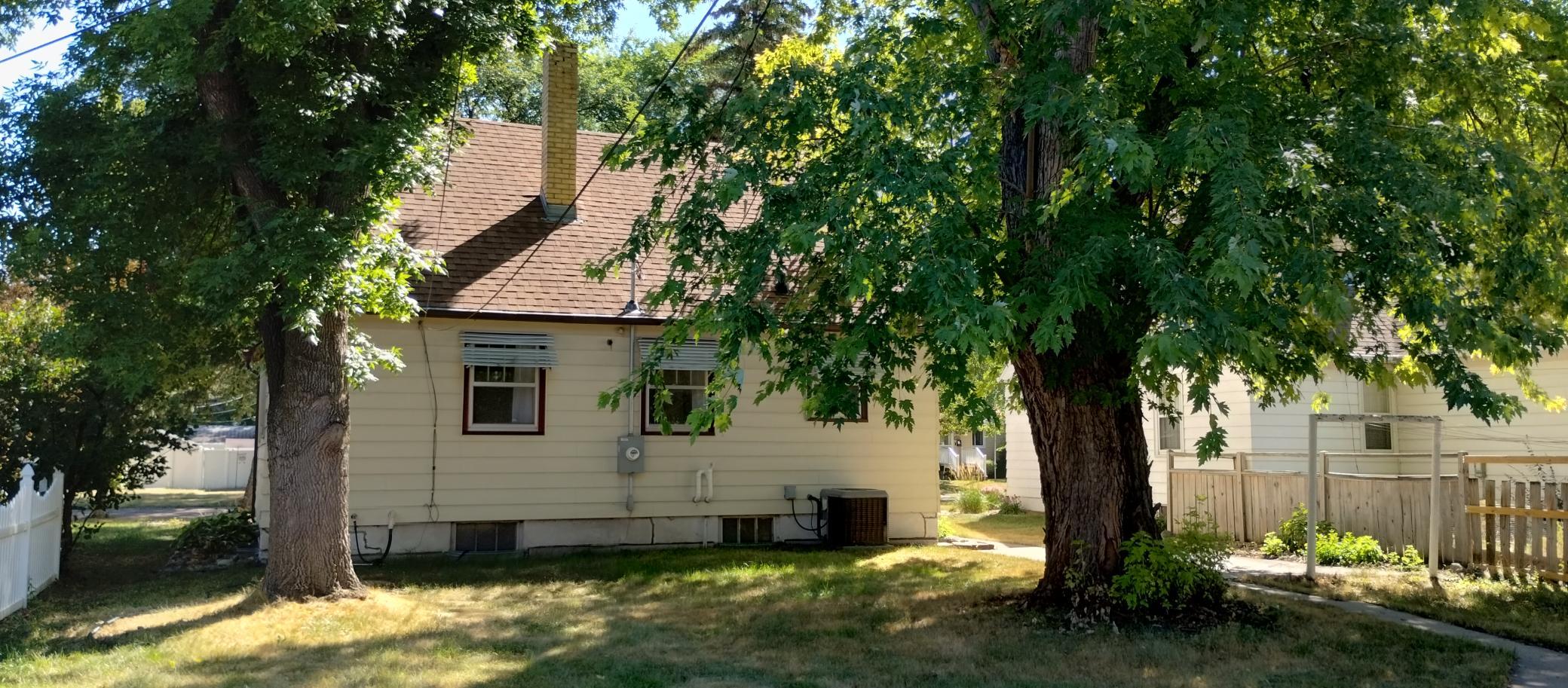 1947 single family home for sale at 1538 7th Street N in Fargo, ND — 3 bed, 1 bath (photo 8 of 35)