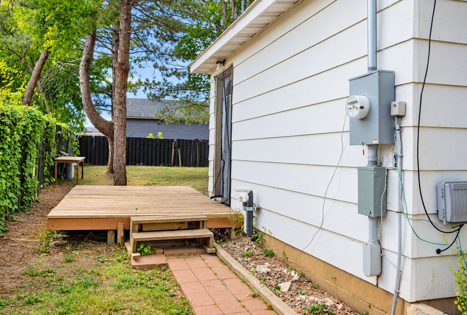 1950 single family home for sale at 308 Roosevelt Street in Alexandria, MN — 1 bed, 1 bath (photo 6 of 20)