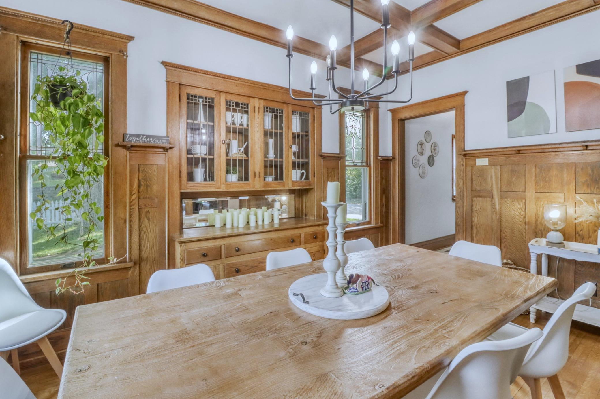 1911 single family home for sale at 322 3rd Avenue SE in Pelican Rapids, MN — 4 bed, 4 bath (photo 13 of 61)