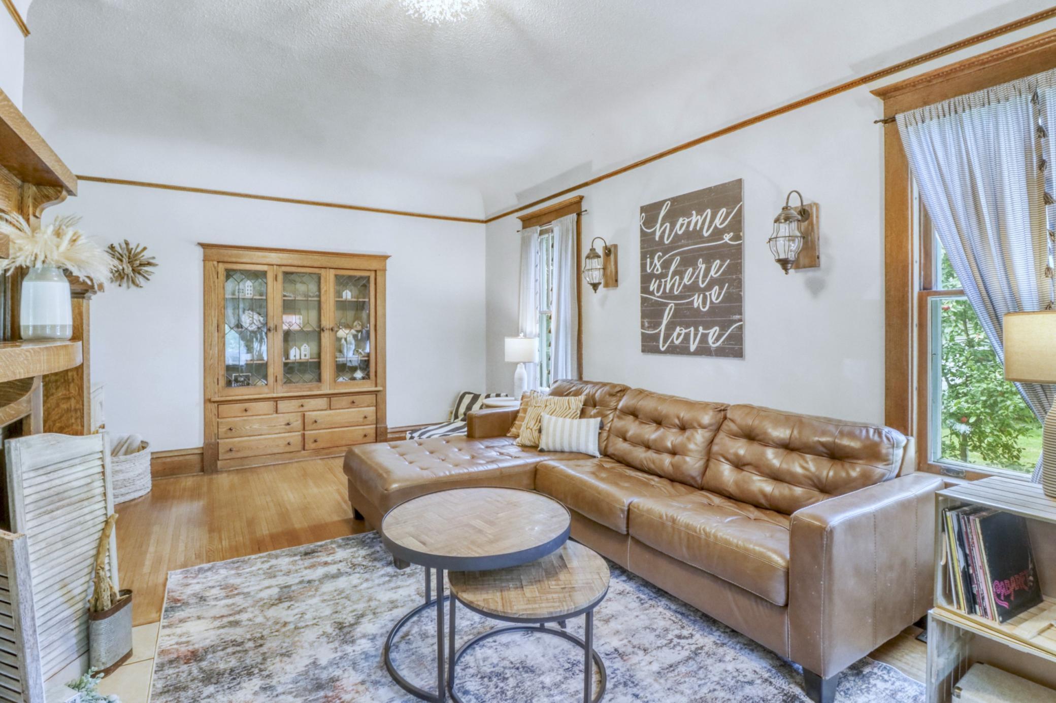 1911 single family home for sale at 322 3rd Avenue SE in Pelican Rapids, MN — 4 bed, 4 bath (photo 17 of 61)
