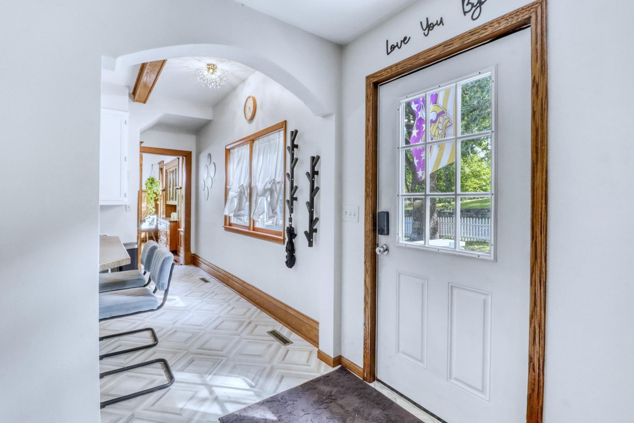 1911 single family home for sale at 322 3rd Avenue SE in Pelican Rapids, MN — 4 bed, 4 bath (photo 25 of 61)