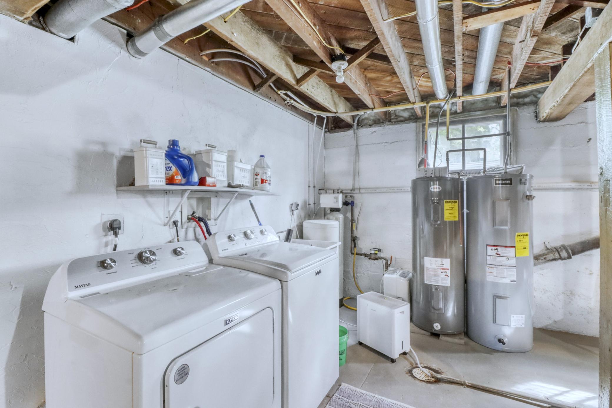 1911 single family home for sale at 322 3rd Avenue SE in Pelican Rapids, MN — 4 bed, 4 bath (photo 49 of 61)