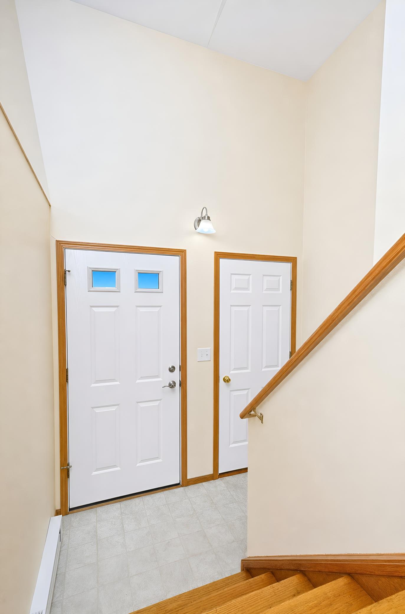 2004 single family home for sale at 1896 Huntington Lane in West Fargo, ND — 3 bed, 2 bath (photo 3 of 33)