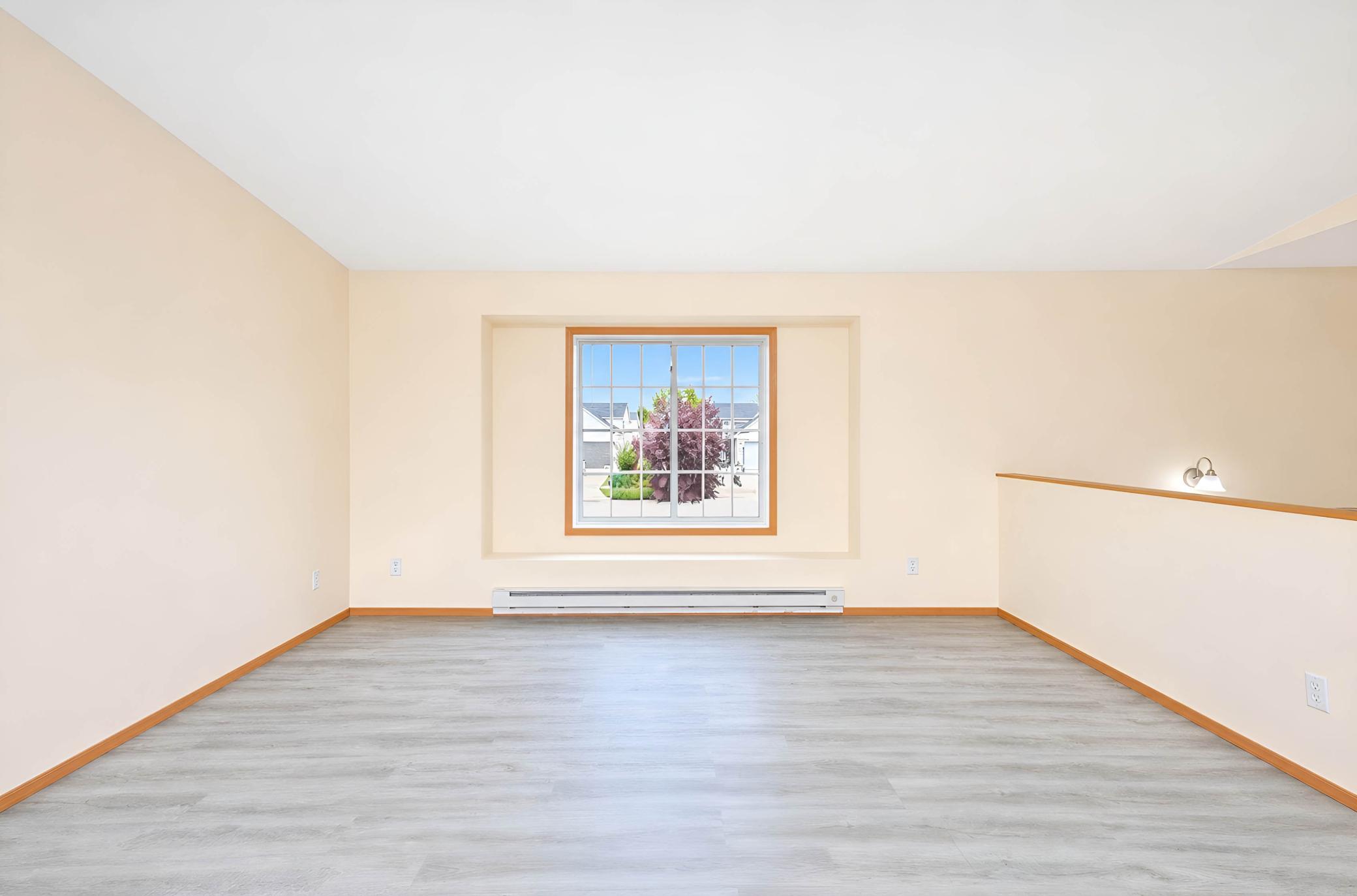 2004 single family home for sale at 1896 Huntington Lane in West Fargo, ND — 3 bed, 2 bath (photo 7 of 33)