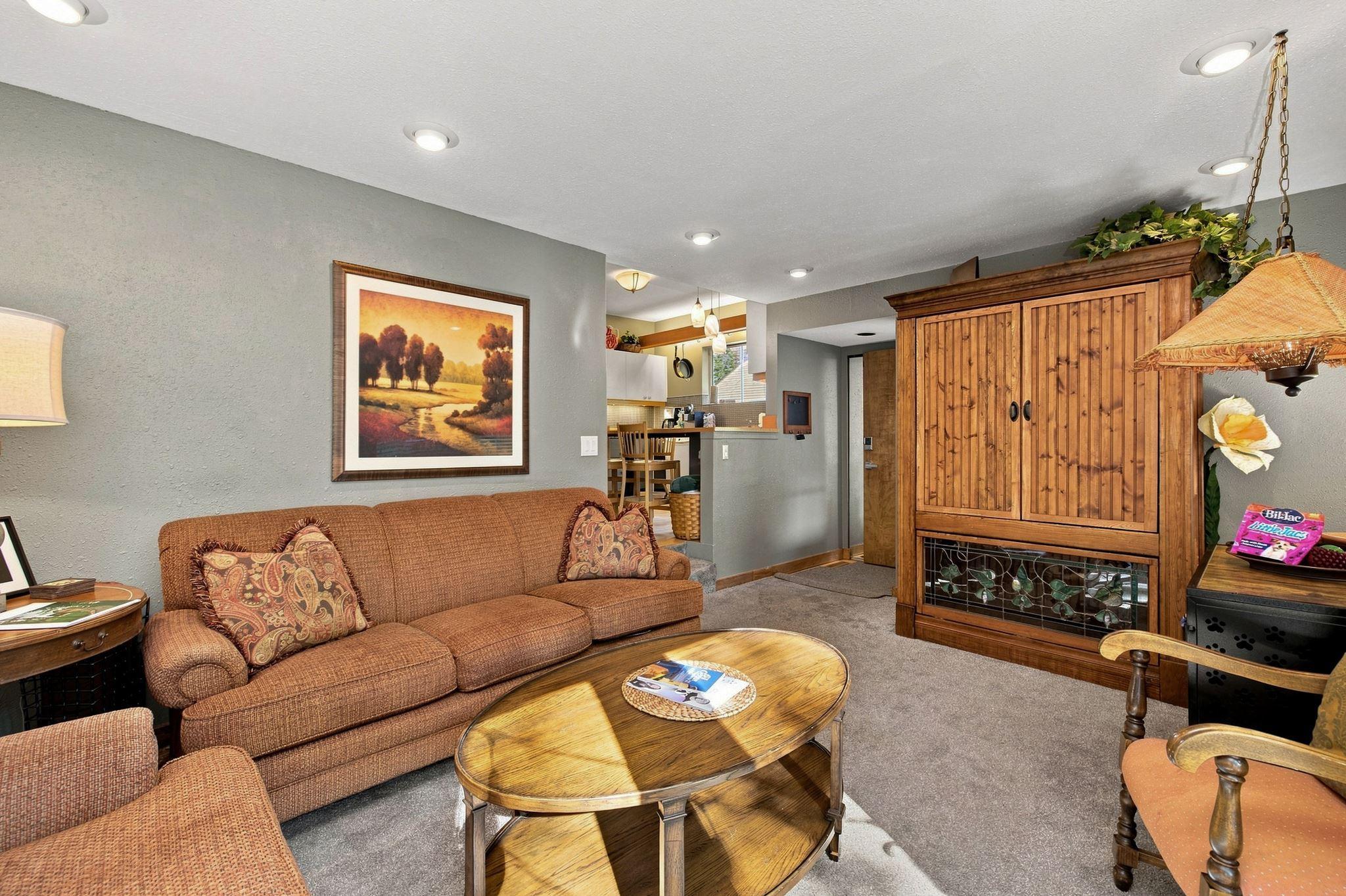 1920 single family home for sale at 1318 7th Street S in Fargo, ND — 3 bed, 2 bath (photo 15 of 45)
