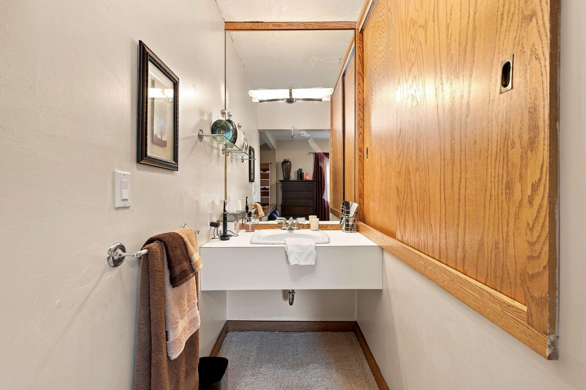 1920 single family home for sale at 1318 7th Street S in Fargo, ND — 3 bed, 2 bath (photo 23 of 45)