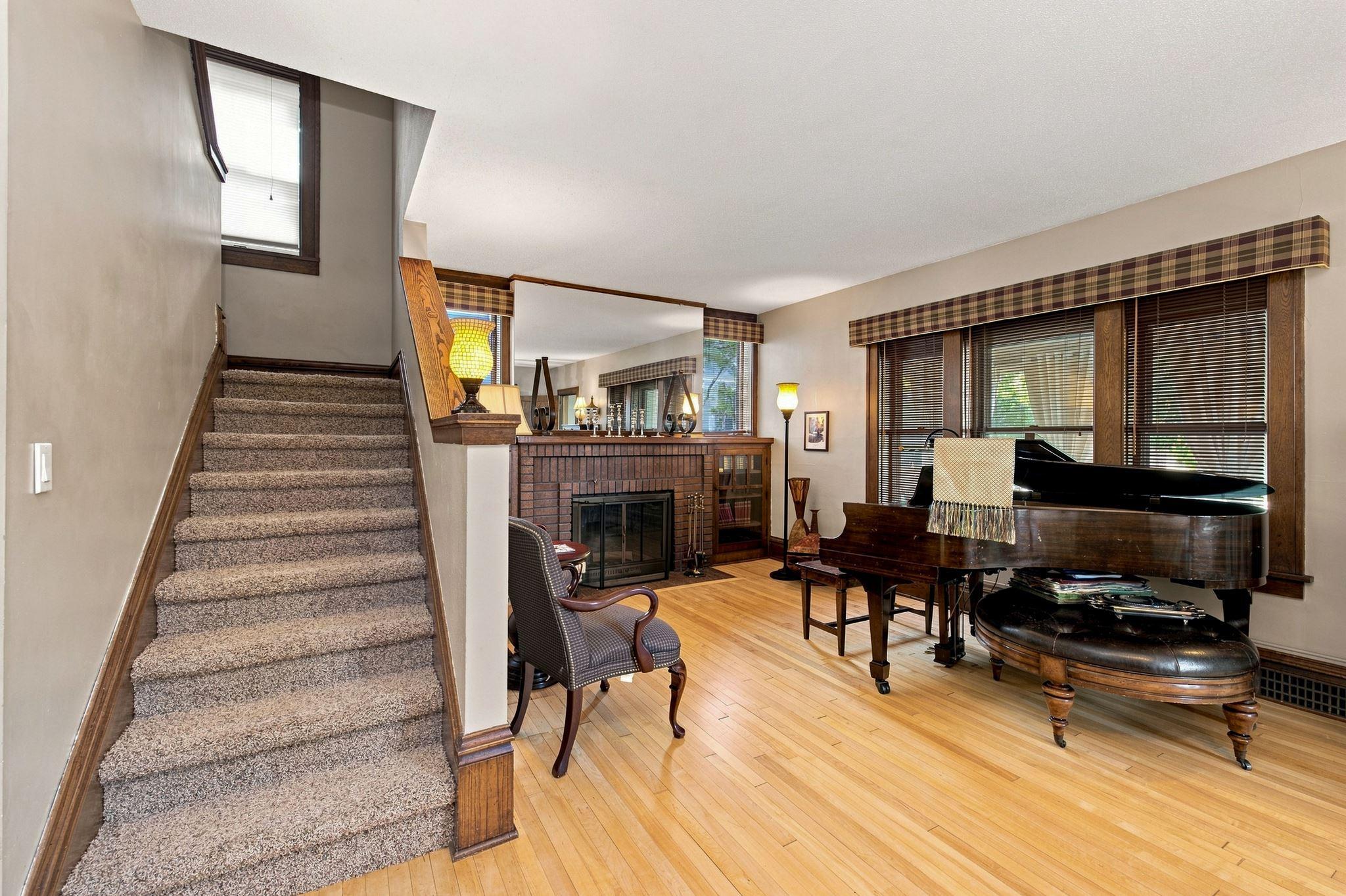 1920 single family home for sale at 1318 7th Street S in Fargo, ND — 3 bed, 2 bath (photo 8 of 45)