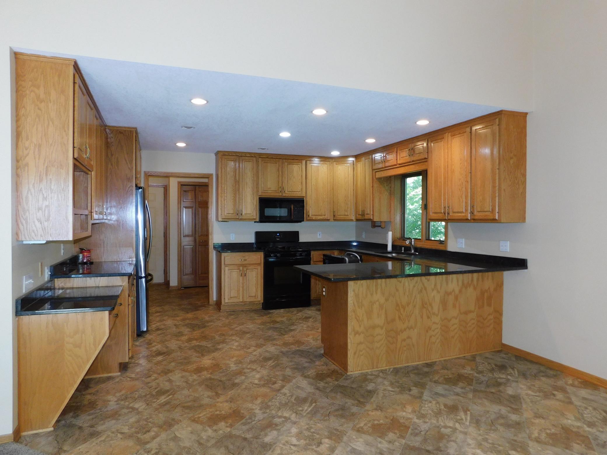 1994 single family home for sale at 21060 Pike Avenue in Aitkin, MN — 2 bed, 3 bath (photo 11 of 67)
