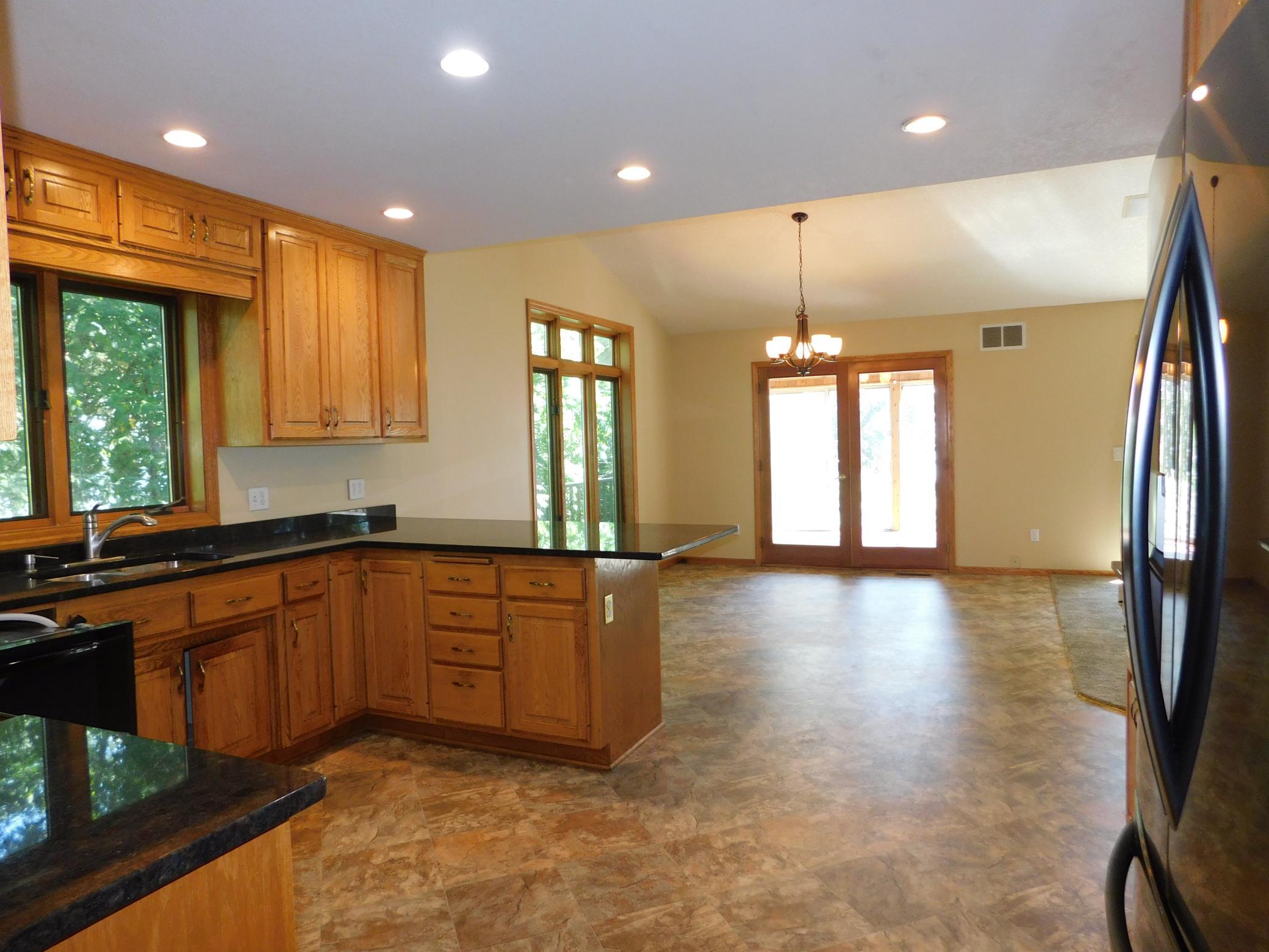 1994 single family home for sale at 21060 Pike Avenue in Aitkin, MN — 2 bed, 3 bath (photo 32 of 67)
