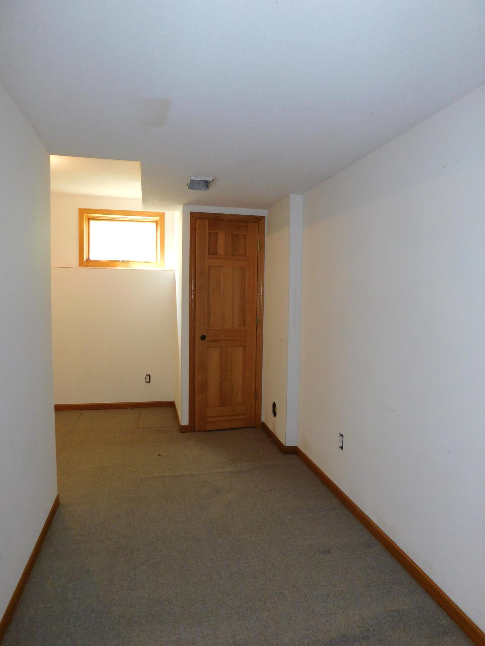 1994 single family home for sale at 21060 Pike Avenue in Aitkin, MN — 2 bed, 3 bath (photo 40 of 67)