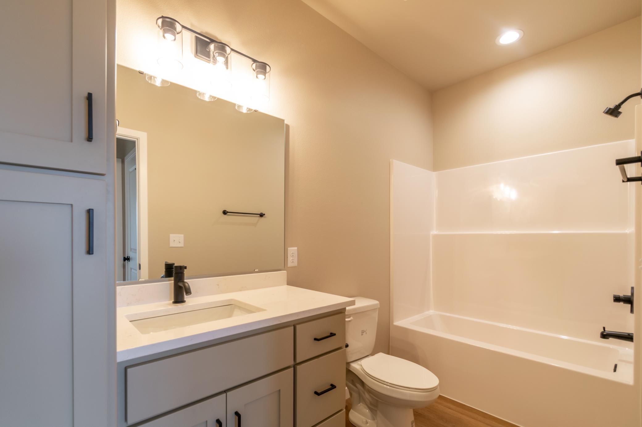 2026 single family home for sale at 2610 37th Avenue S in Moorhead, MN — 2 bed, 2 bath (photo 17 of 20)