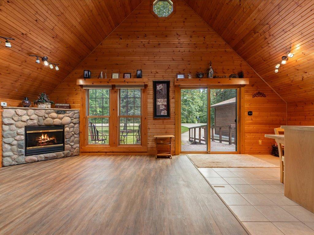 1987 single family home for sale at 34491 Park Drive in Crosslake, MN — 1 bed, 1 bath (photo 6 of 26)