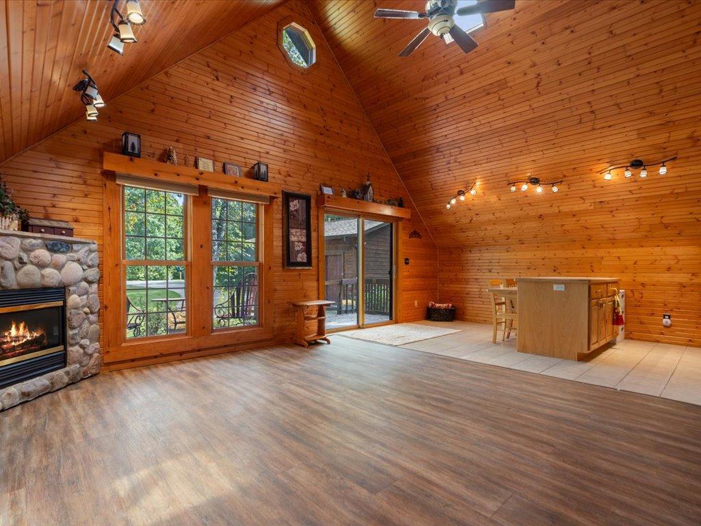 1987 single family home for sale at 34491 Park Drive in Crosslake, MN — 1 bed, 1 bath (photo 7 of 26)