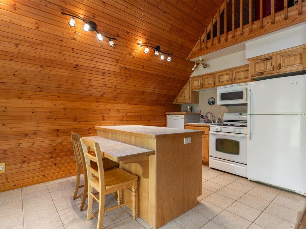 1987 single family home for sale at 34491 Park Drive in Crosslake, MN — 1 bed, 1 bath (photo 8 of 26)