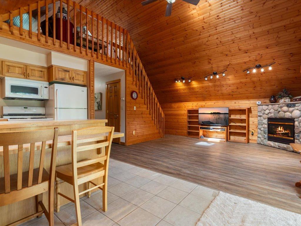 1987 single family home for sale at 34491 Park Drive in Crosslake, MN — 1 bed, 1 bath (photo 9 of 26)