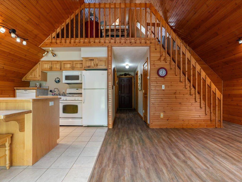 1987 single family home for sale at 34491 Park Drive in Crosslake, MN — 1 bed, 1 bath (photo 10 of 26)