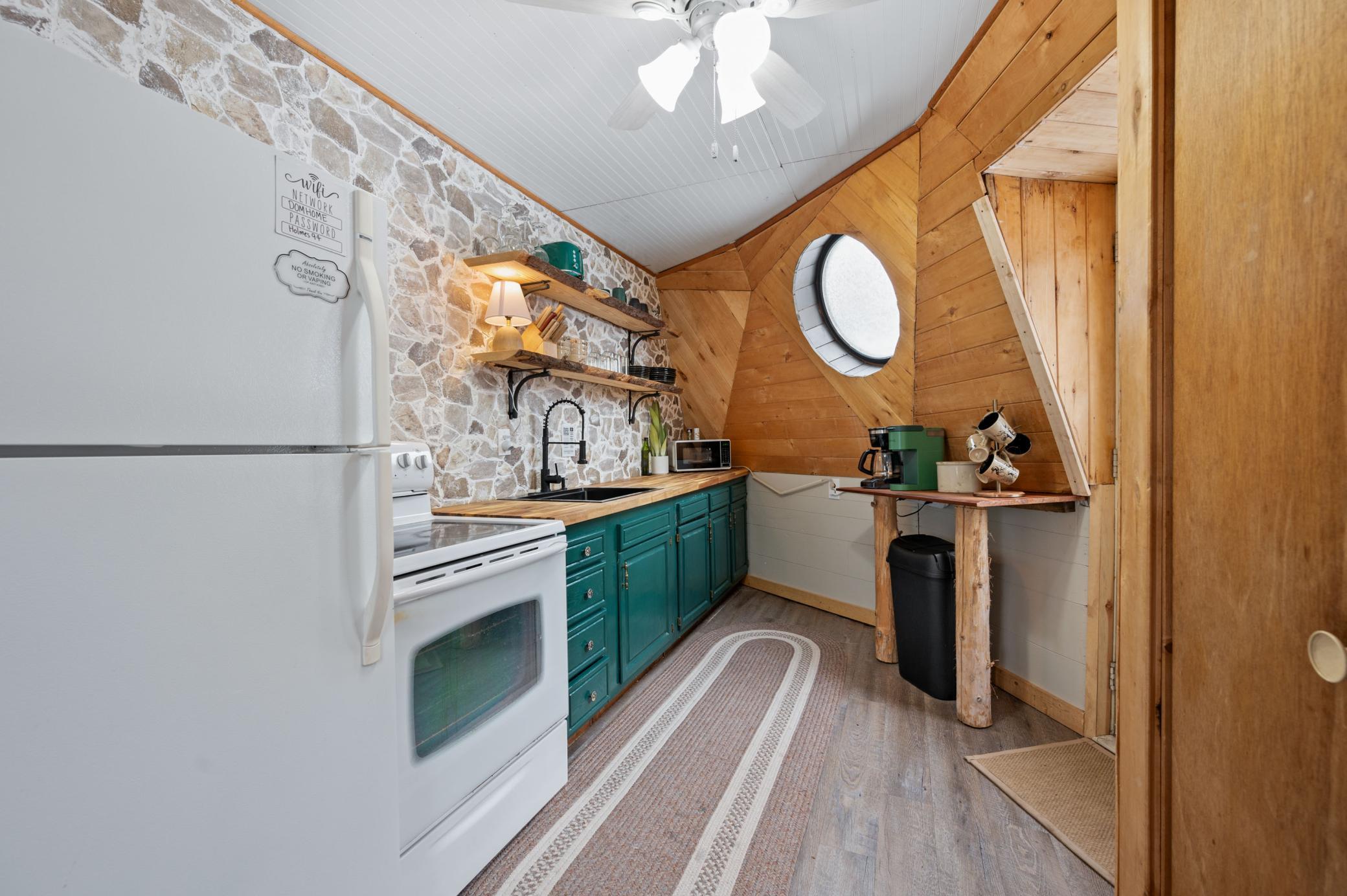 1959 single family home for sale at 24871 E Long Lake Road in Bigfork, MN — 2 bed, 1 bath (photo 11 of 58)