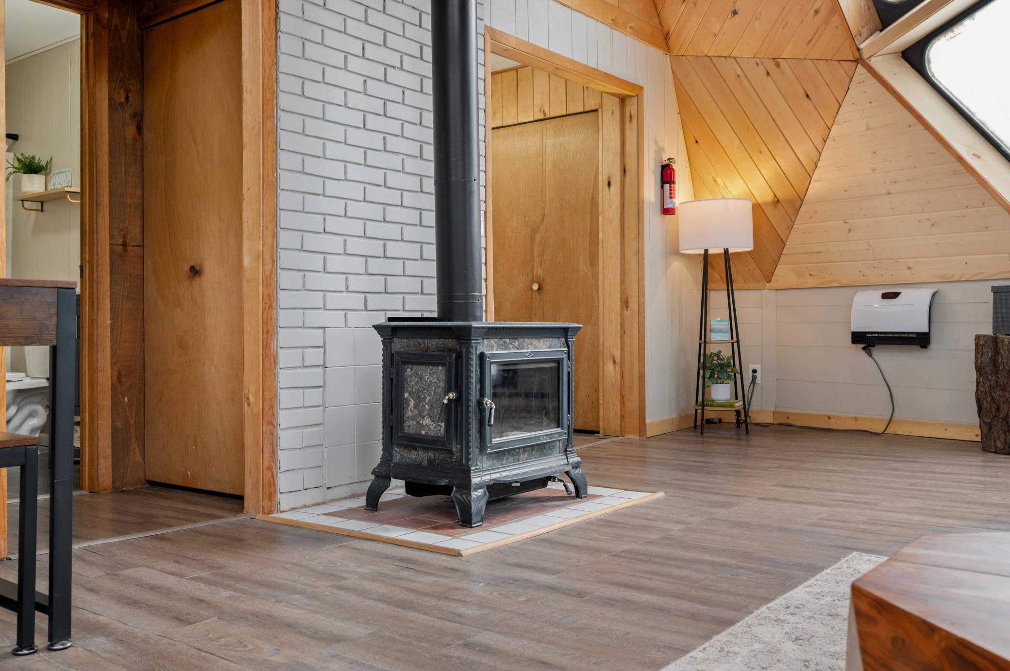 1959 single family home for sale at 24871 E Long Lake Road in Bigfork, MN — 2 bed, 1 bath (photo 9 of 58)