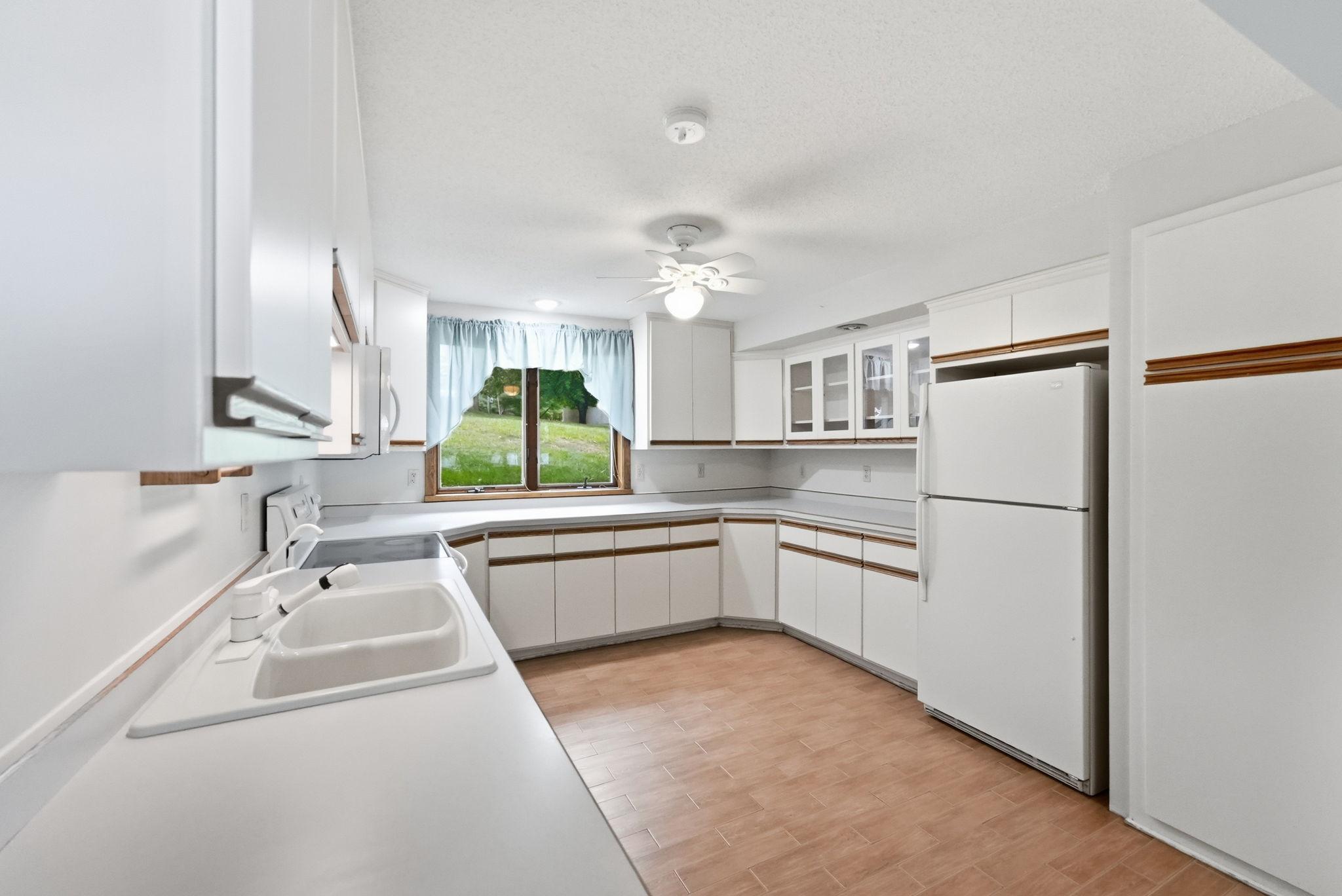 1990 single family home for sale at 30213 Duckweed Drive in Burtrum, MN — 3 bed, 2 bath (photo 9 of 30)