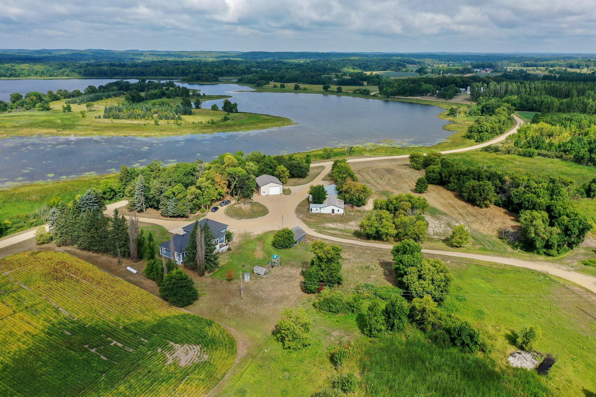 1998 single family home for sale at 34306 300th Avenue in Dent, MN — 3 bed, 3 bath (photo 2 of 71)