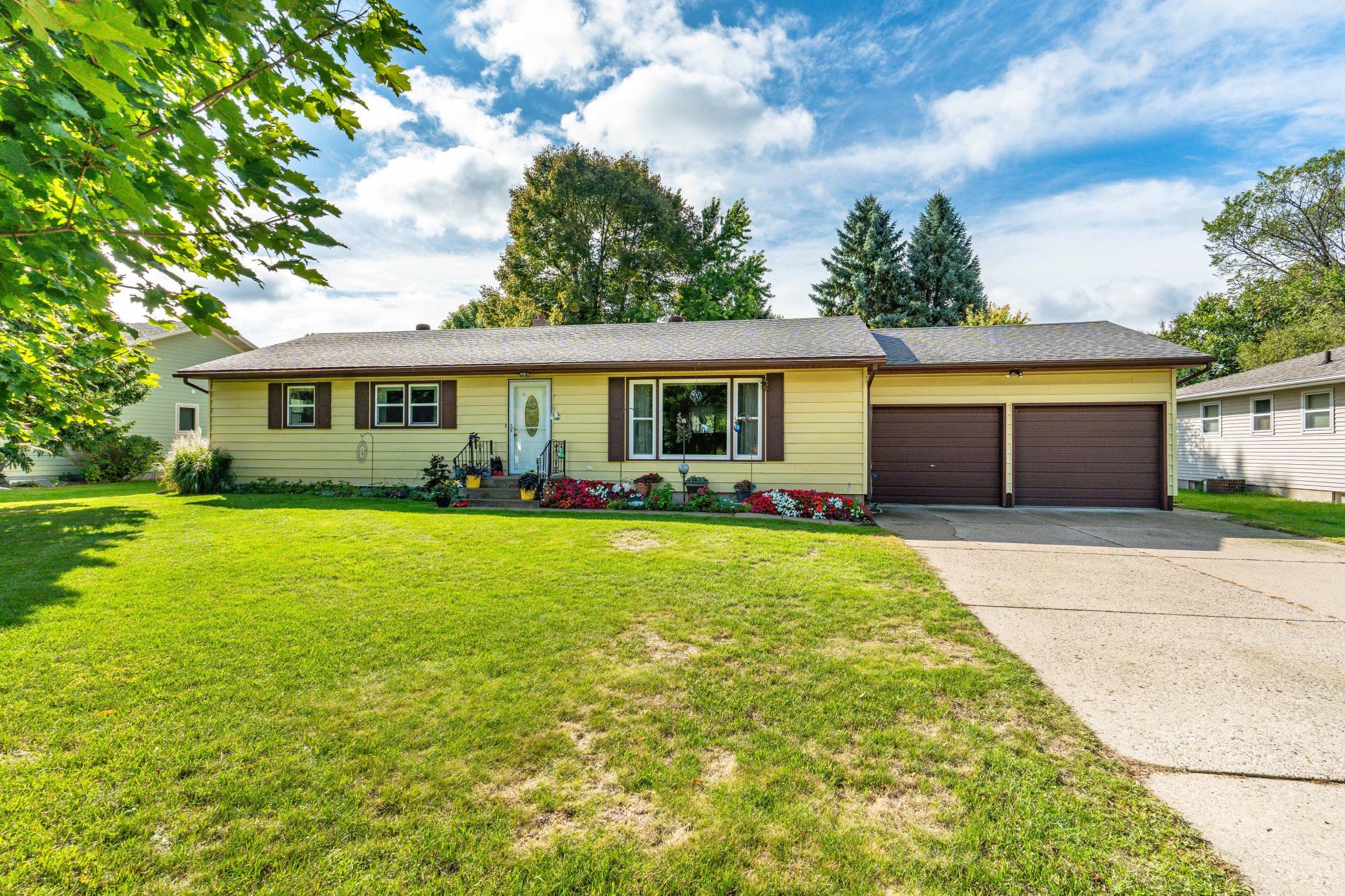 1964 single family home for sale at 101 W Hillside Avenue in Fergus Falls, MN — 3 bed, 2 bath