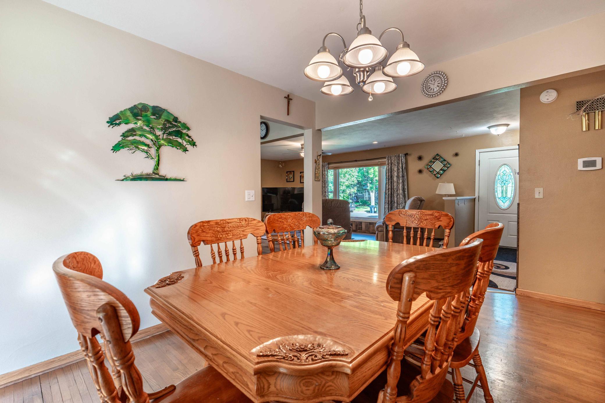 1964 single family home for sale at 101 W Hillside Avenue in Fergus Falls, MN — 3 bed, 2 bath (photo 15 of 65)