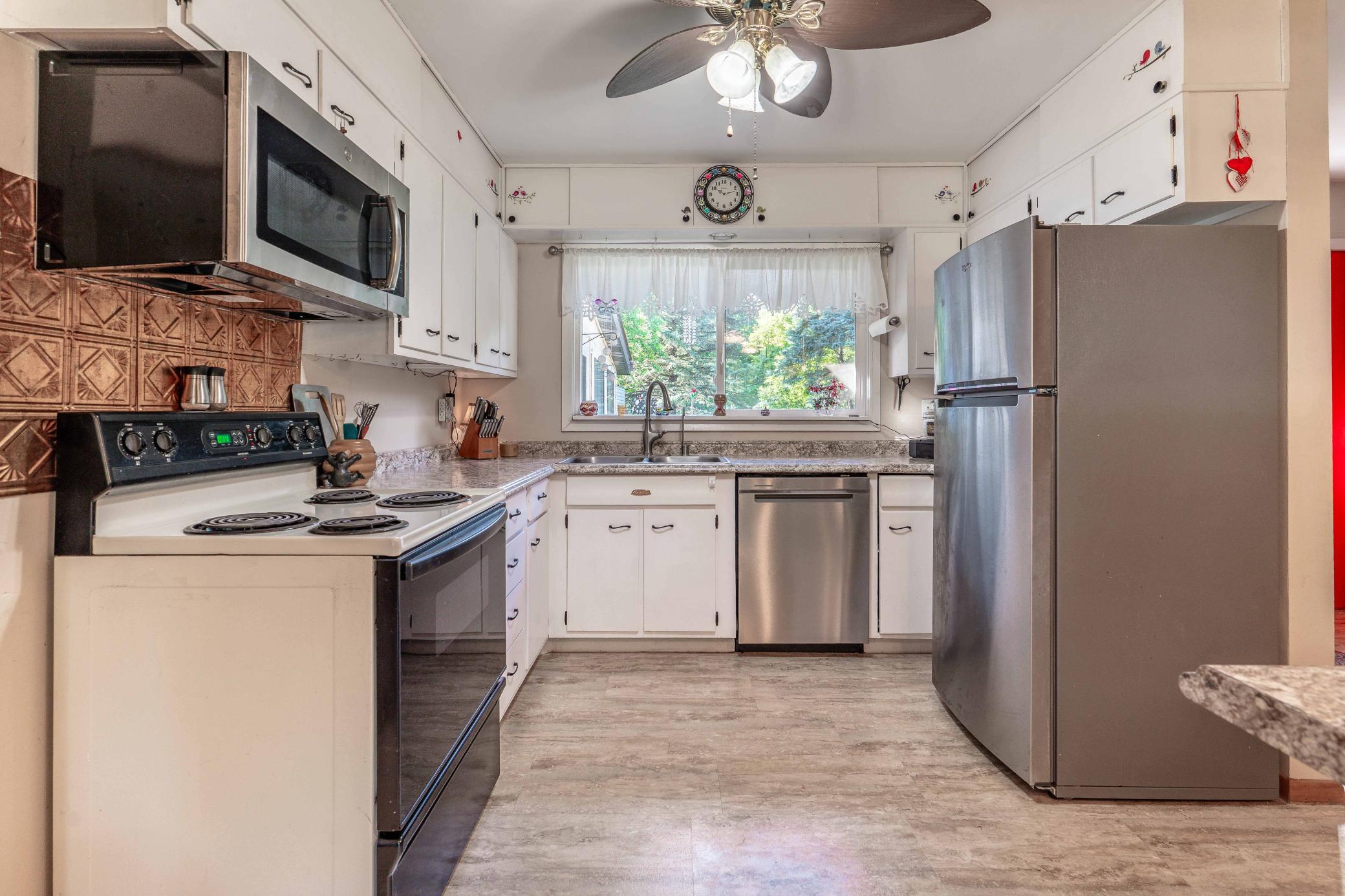 1964 single family home for sale at 101 W Hillside Avenue in Fergus Falls, MN — 3 bed, 2 bath (photo 63 of 65)