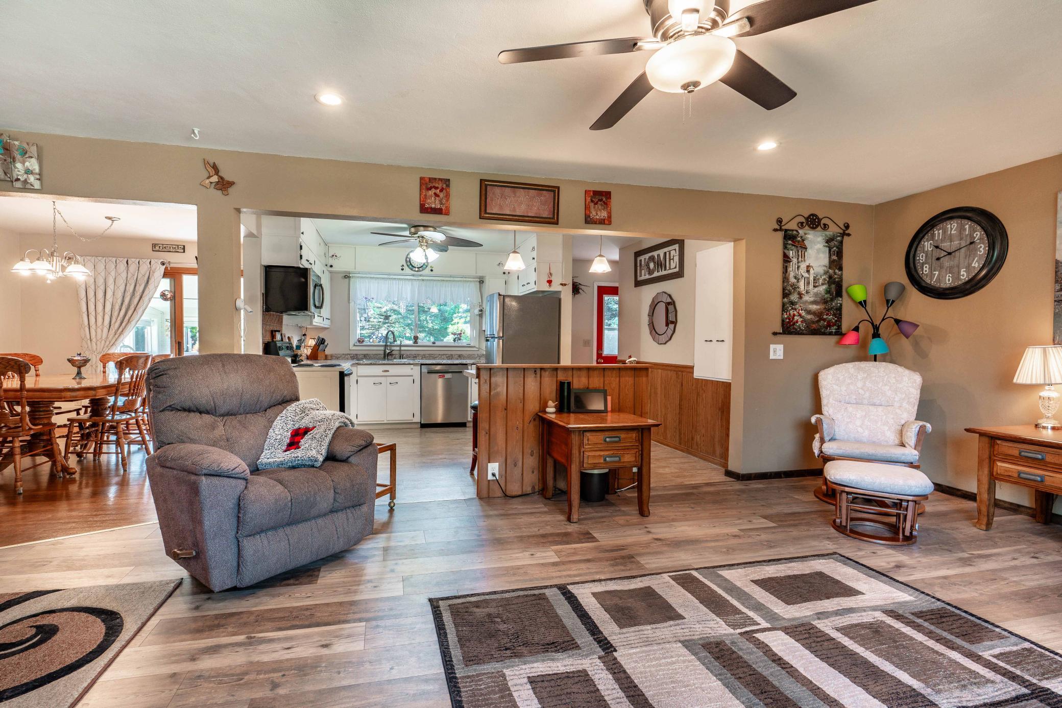 1964 single family home for sale at 101 W Hillside Avenue in Fergus Falls, MN — 3 bed, 2 bath (photo 10 of 65)