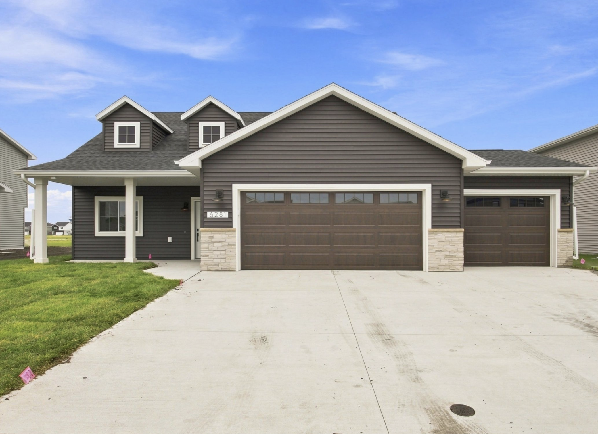 single family home for sale at 6281 86th Avenue S in Horace, ND — 3 bed, 3 bath