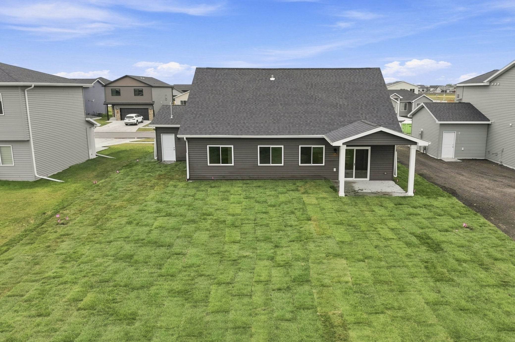 2025 single family home for sale at 6281 86th Avenue S in Horace, ND — 3 bed, 3 bath (photo 2 of 38)