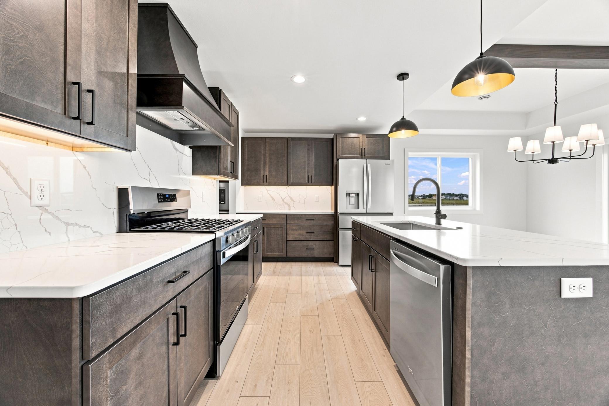 2025 single family home for sale at 6281 86th Avenue S in Horace, ND — 3 bed, 3 bath (photo 12 of 38)