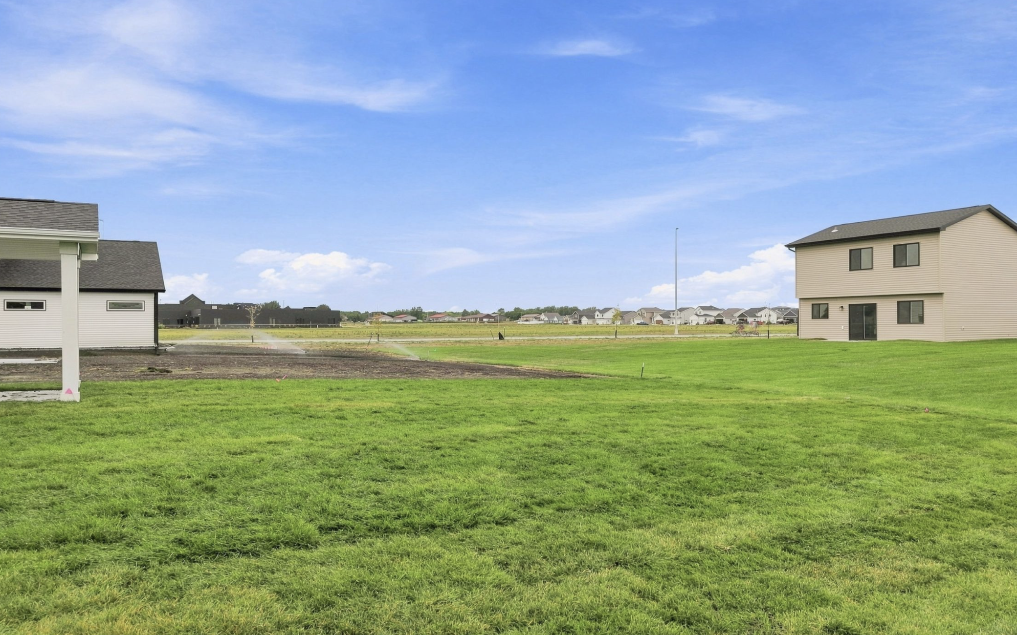 2025 single family home for sale at 6281 86th Avenue S in Horace, ND — 3 bed, 3 bath (photo 3 of 38)