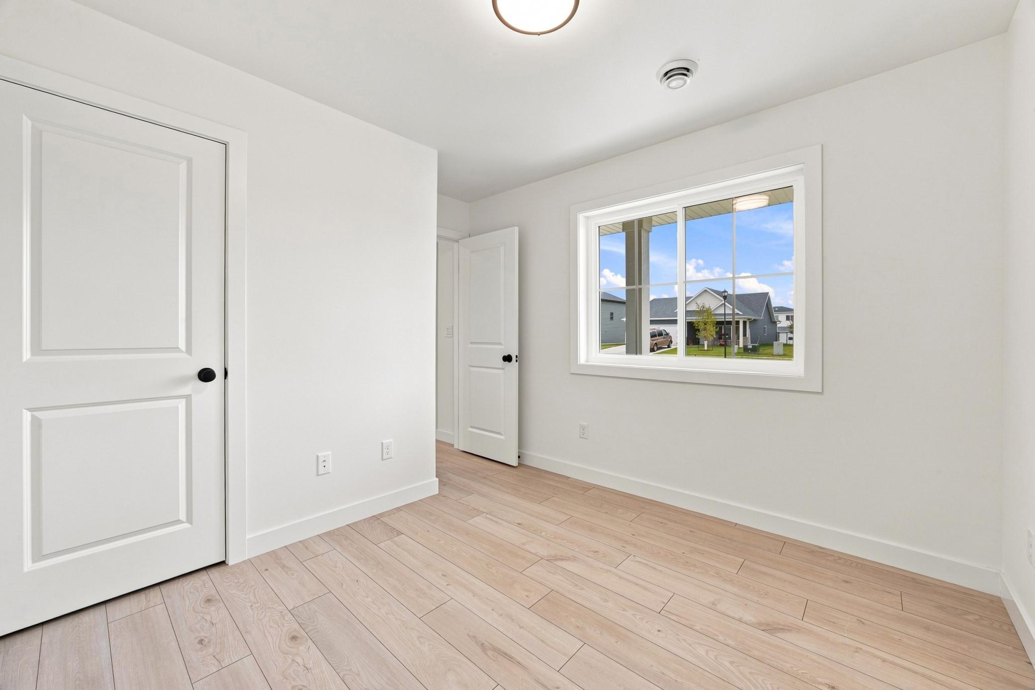 2025 single family home for sale at 6281 86th Avenue S in Horace, ND — 3 bed, 3 bath (photo 24 of 38)