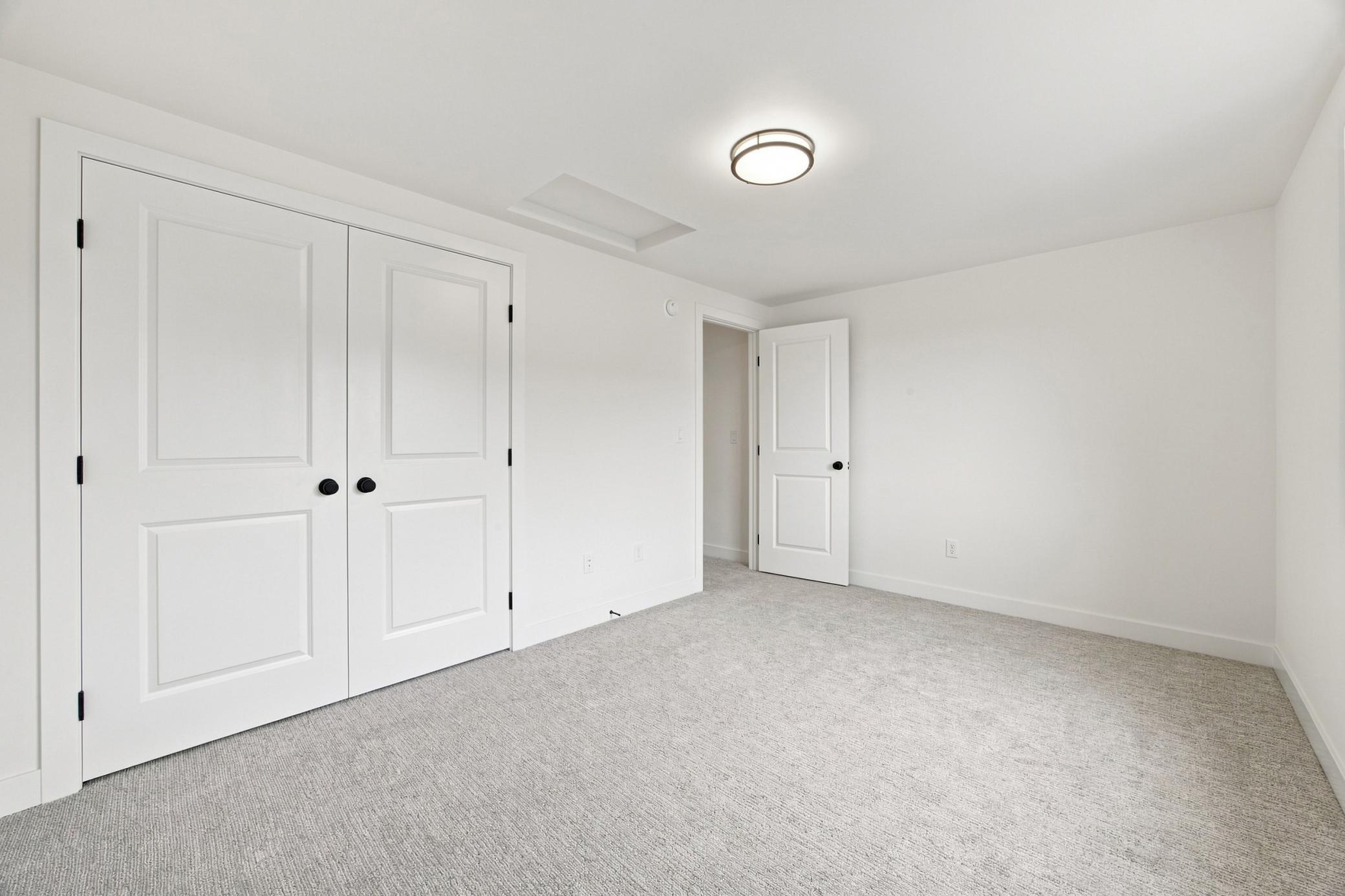 2025 single family home for sale at 6281 86th Avenue S in Horace, ND — 3 bed, 3 bath (photo 31 of 38)