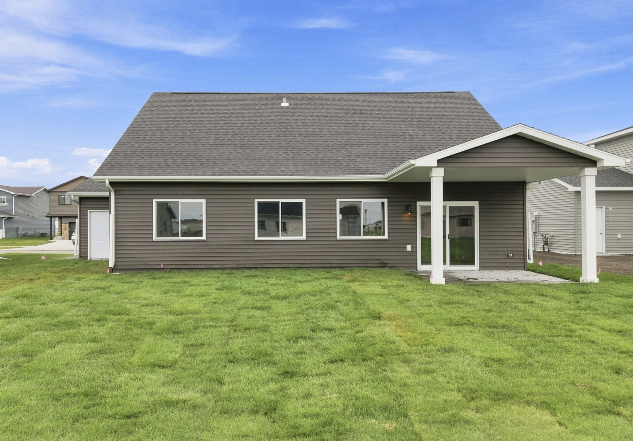 2025 single family home for sale at 6281 86th Avenue S in Horace, ND — 3 bed, 3 bath (photo 34 of 38)