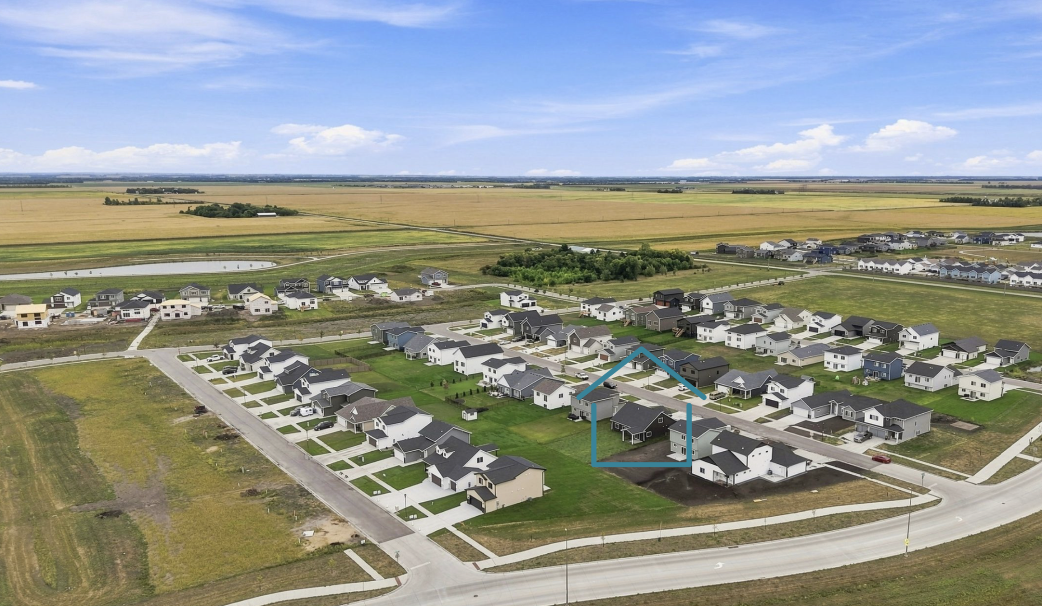 2025 single family home for sale at 6281 86th Avenue S in Horace, ND — 3 bed, 3 bath (photo 36 of 38)