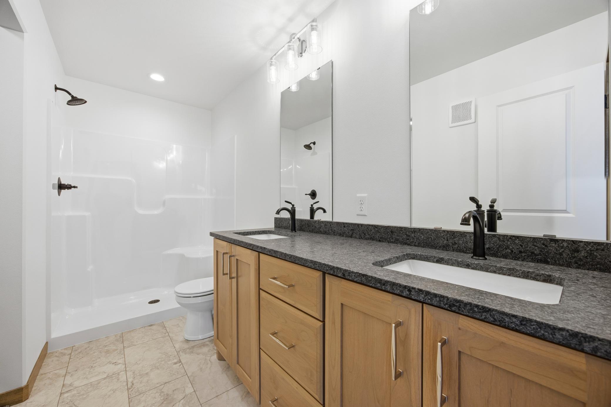 2026 single family home for sale at 8359 61st Street S in Horace, ND — 4 bed, 3 bath (photo 15 of 27)