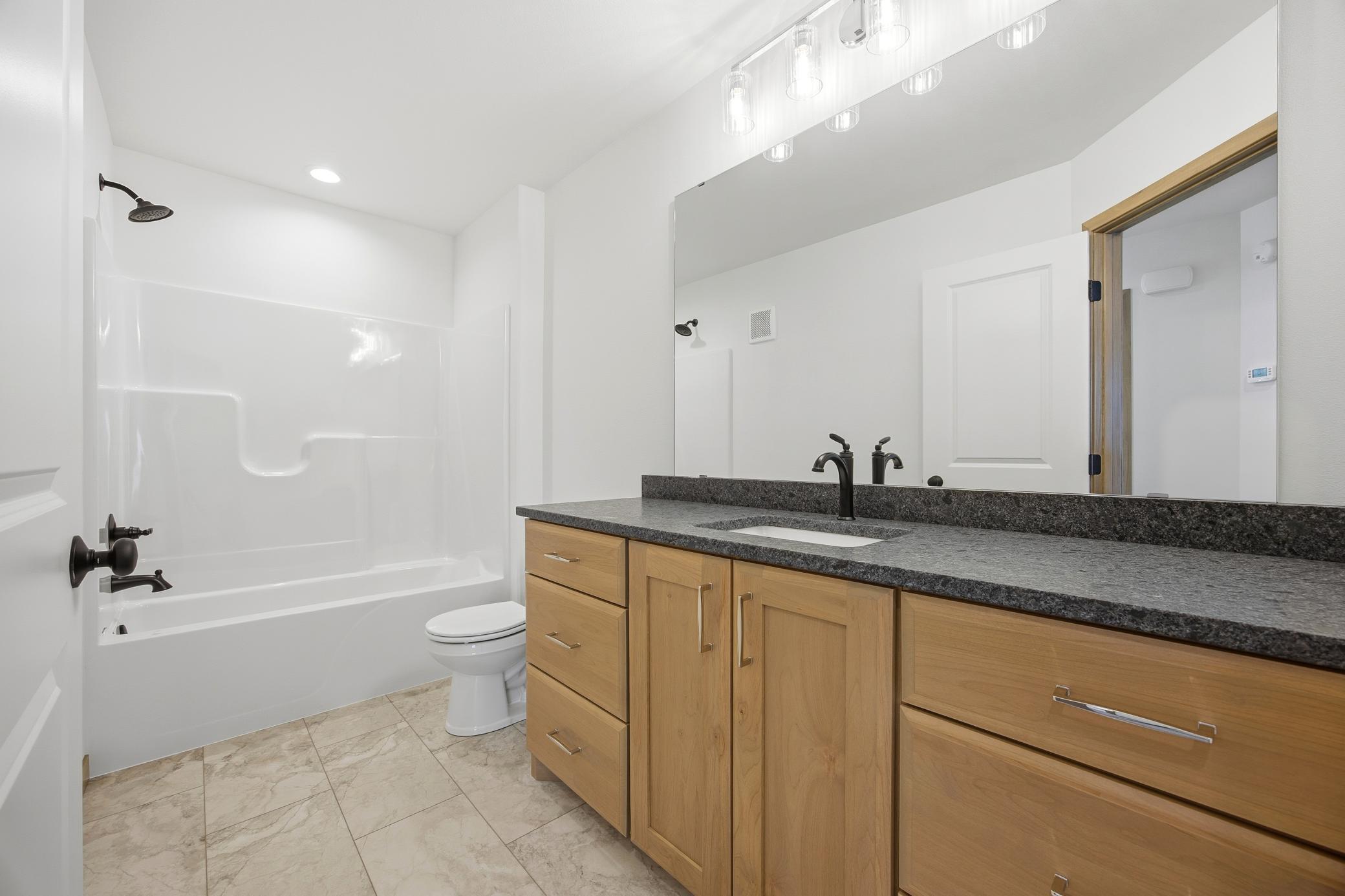 2026 single family home for sale at 8359 61st Street S in Horace, ND — 4 bed, 3 bath (photo 19 of 27)