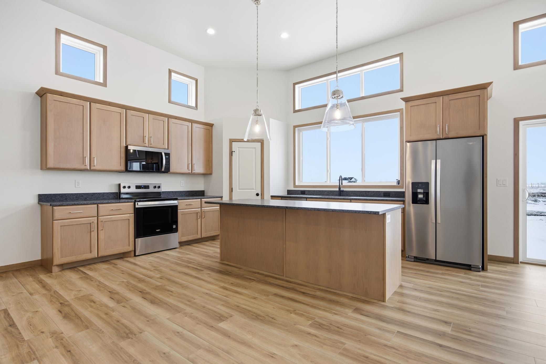 2026 single family home for sale at 8359 61st Street S in Horace, ND — 4 bed, 3 bath (photo 5 of 27)