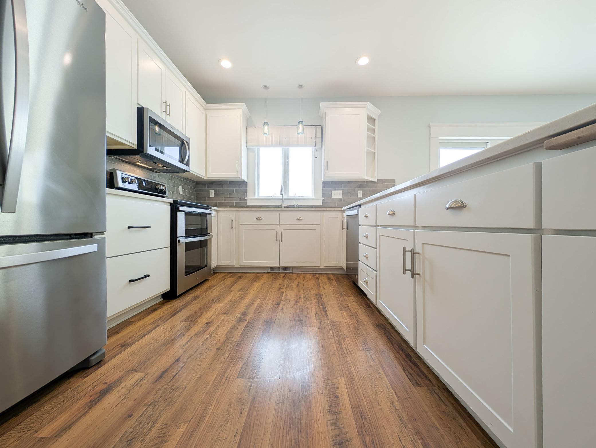 2005 single family home for sale at 210 Hackberry Court in Kindred, ND — 9 bed, 4 bath (photo 17 of 81)