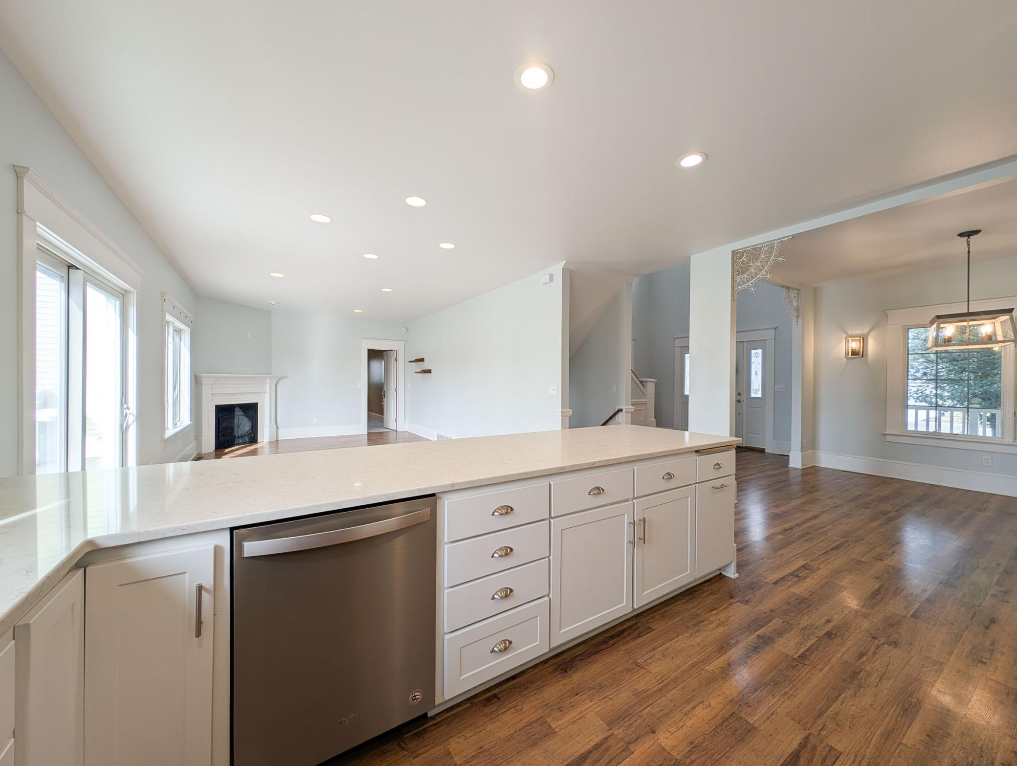 2005 single family home for sale at 210 Hackberry Court in Kindred, ND — 9 bed, 4 bath (photo 20 of 81)