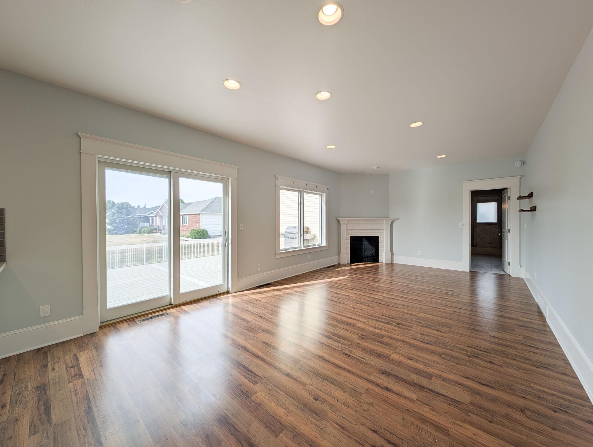 2005 single family home for sale at 210 Hackberry Court in Kindred, ND — 9 bed, 4 bath (photo 21 of 81)