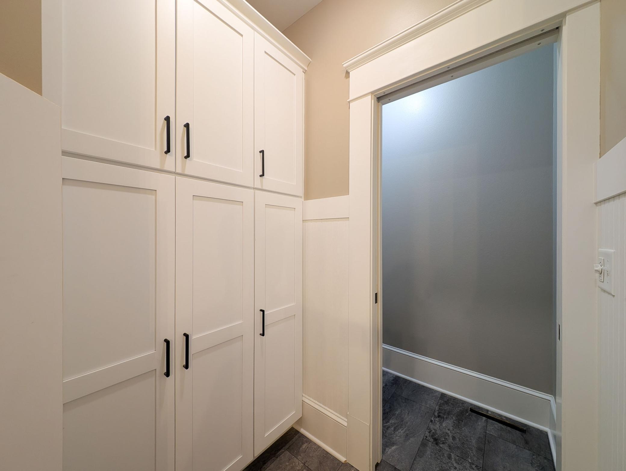 2005 single family home for sale at 210 Hackberry Court in Kindred, ND — 9 bed, 4 bath (photo 30 of 81)