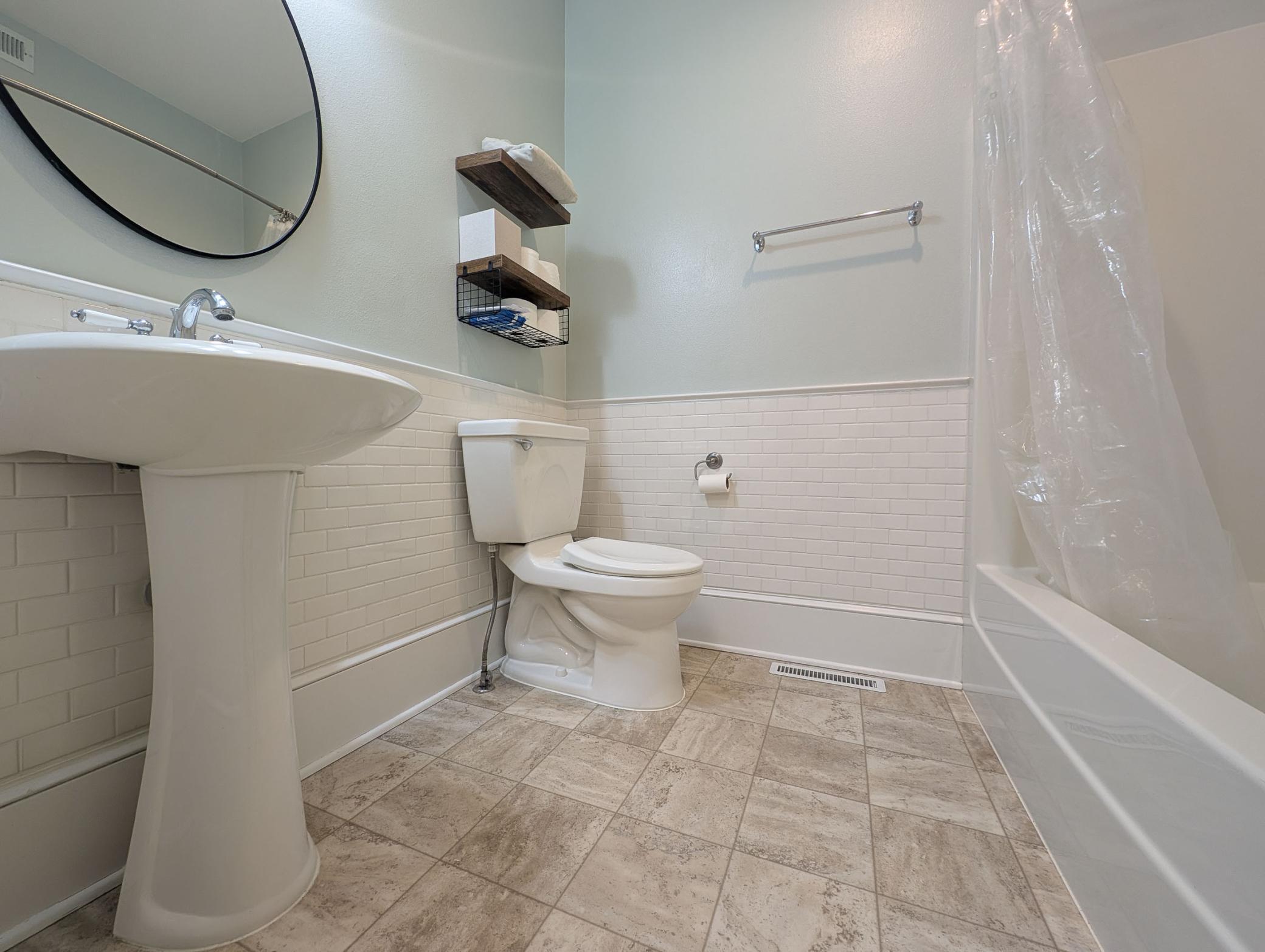 2005 single family home for sale at 210 Hackberry Court in Kindred, ND — 9 bed, 4 bath (photo 39 of 81)