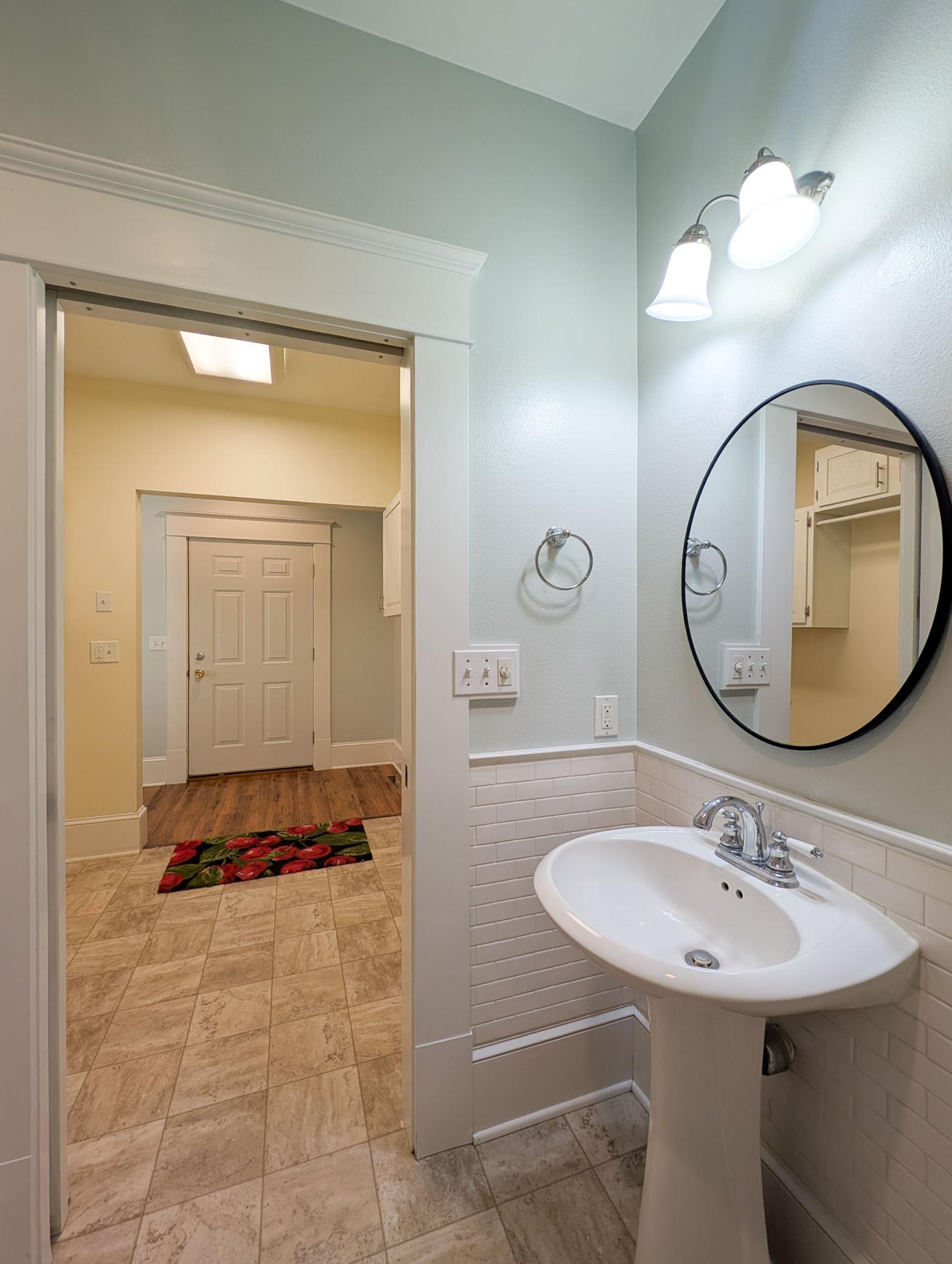 2005 single family home for sale at 210 Hackberry Court in Kindred, ND — 9 bed, 4 bath (photo 41 of 81)